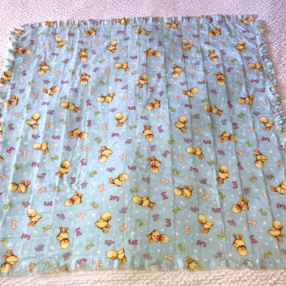 Vintage Chicks and Numbers, Reversible Stars,ducks,Blue Flannel 33 X 33 Baby - Picture 2 of 7
